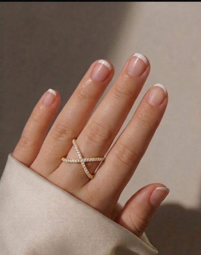 Elegant Pave Crystal X Ring – Geometric Gold Band