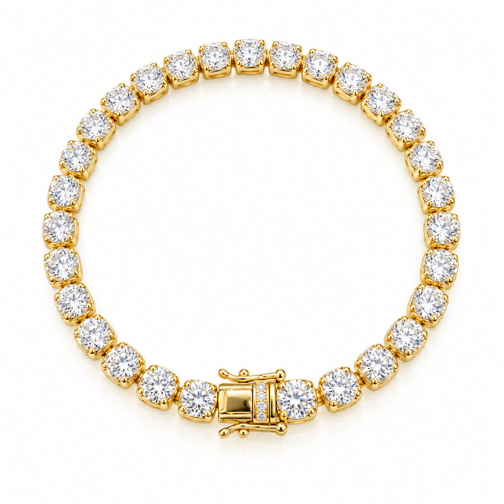 Luxurious Gold Tennis Bracelet Featuring Round Brilliant-Cut Stones